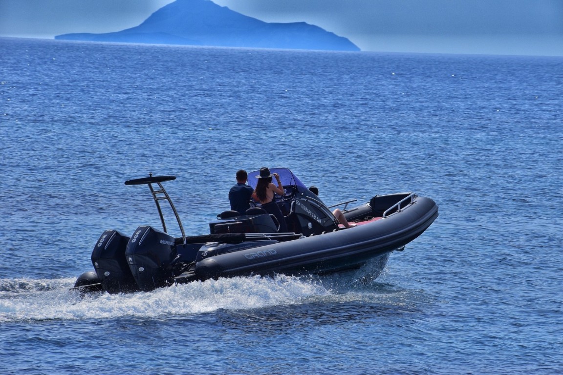 ELEGANT CRUISE